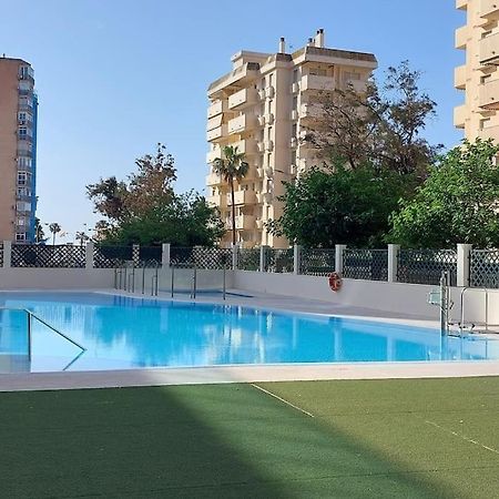 Elegante Alojamiento Con Piscina A 200 M Del Mar. Benalmádena Exterior foto