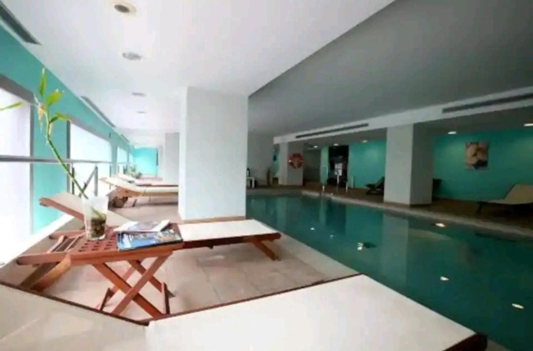 Elegante Alojamiento Con Piscina A 200 M Del Mar. Benalmádena Exterior foto